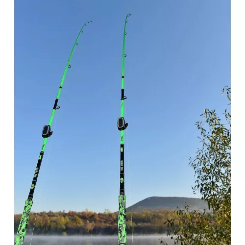 MADCAT UV SERIES DELUXE 320 100-250G 2SEC - 2 részes harcsázó bot