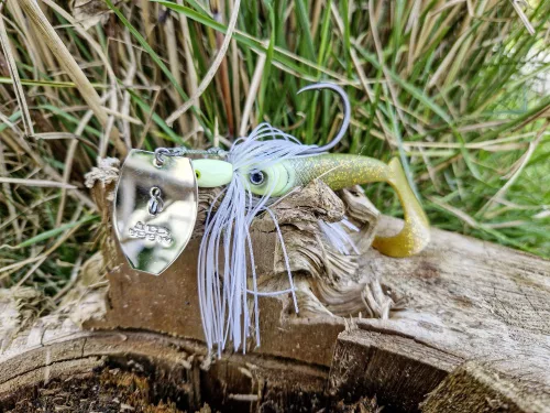 Black Cat Cat Chatter - motor oil Süllyedő 70 g  