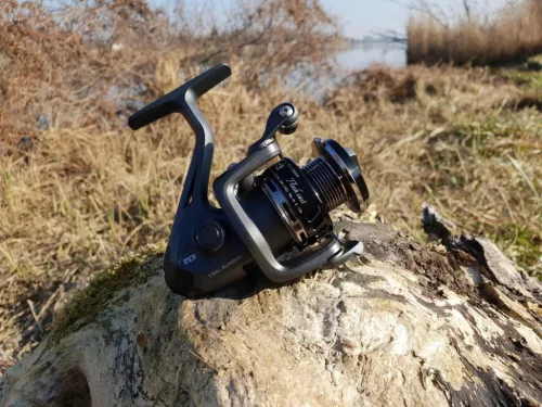 Tica FLASH CAST 2500  elsőfékes orsó - 9+1BB   