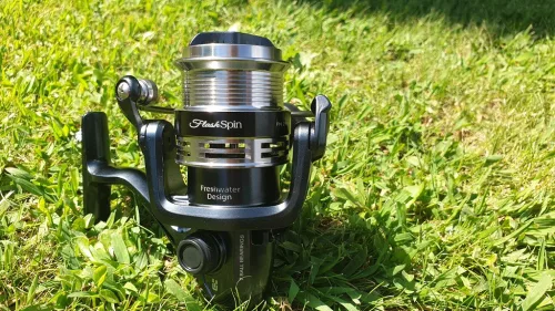 TICA FLASH SPIN pergető orsó - 3000 - 7+1BB   